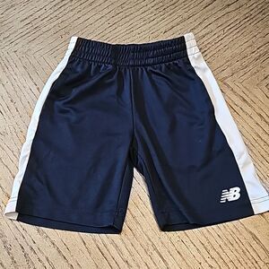 New balance black and white shorts size 5/6 boys